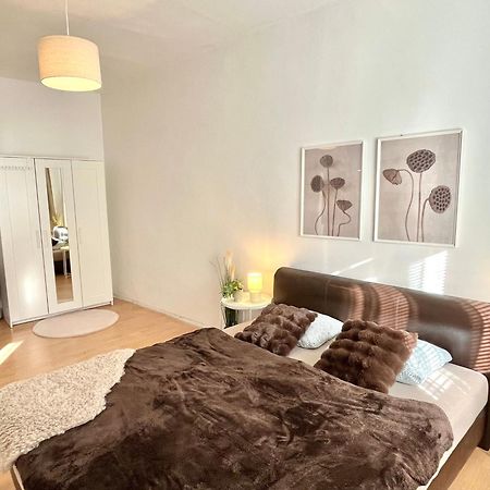 Apartment Caroline - Old Town, Ac Bratislava Eksteriør billede