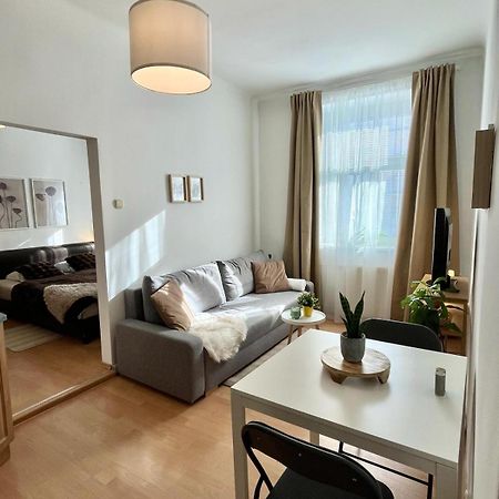 Apartment Caroline - Old Town, Ac Bratislava Eksteriør billede