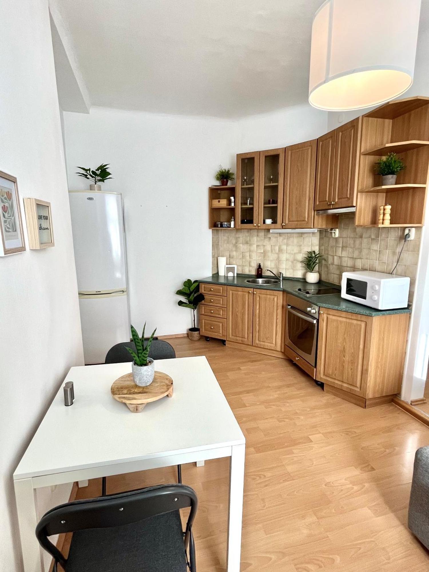 Apartment Caroline - Old Town, Ac Bratislava Eksteriør billede